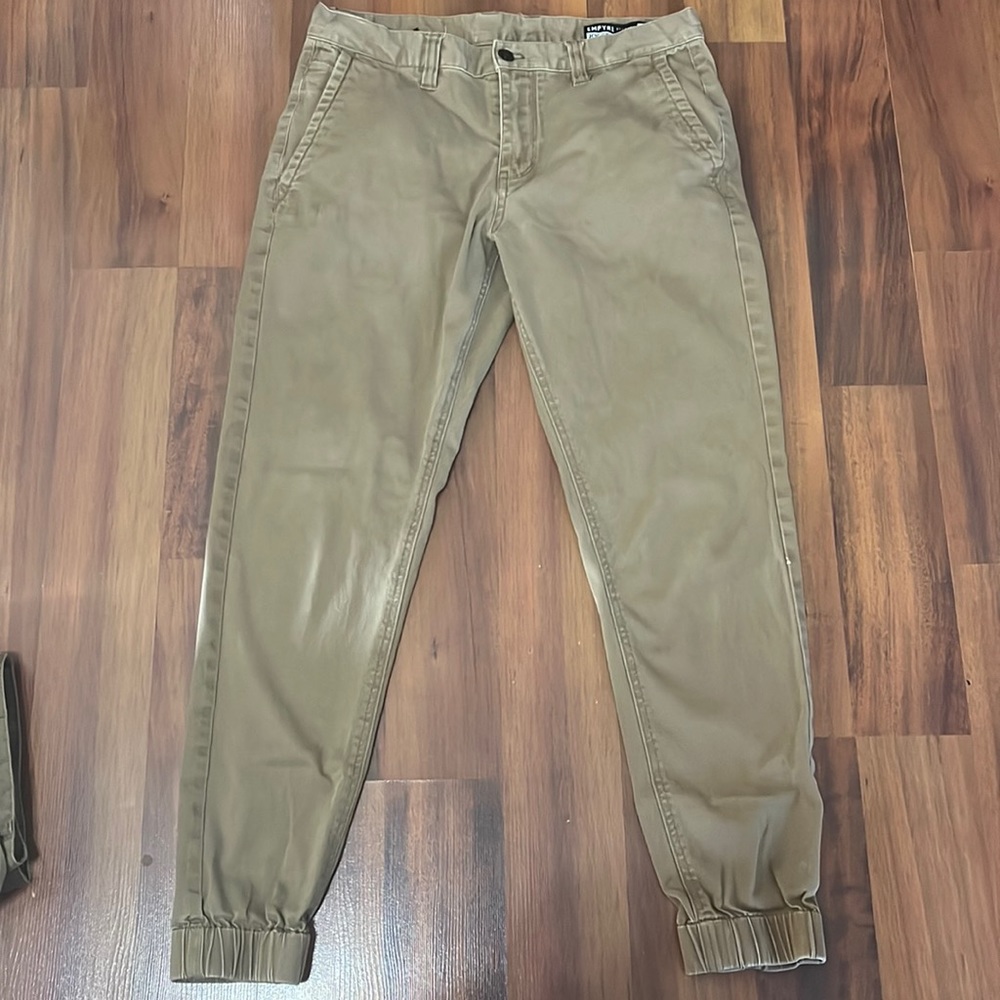 Empyre Joggers. Men’s size 32. Brown/tan colored. Great condition.